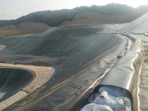 8米深的水池防滲膜內擋墻設計方案