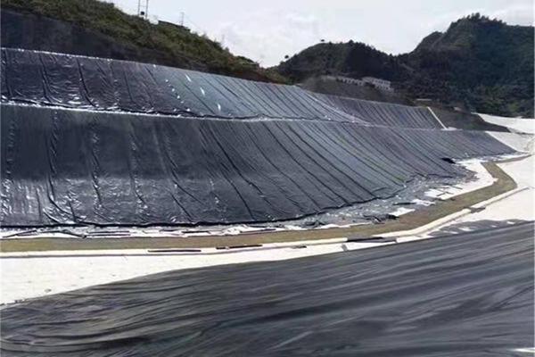 垃圾填埋場庫區防滲選擇什么樣的土工膜？  第1張