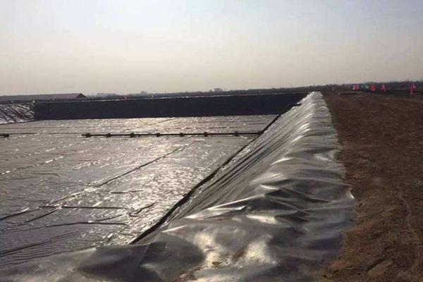 沼氣池土工膜應(yīng)該怎么鋪設(shè)？  第2張