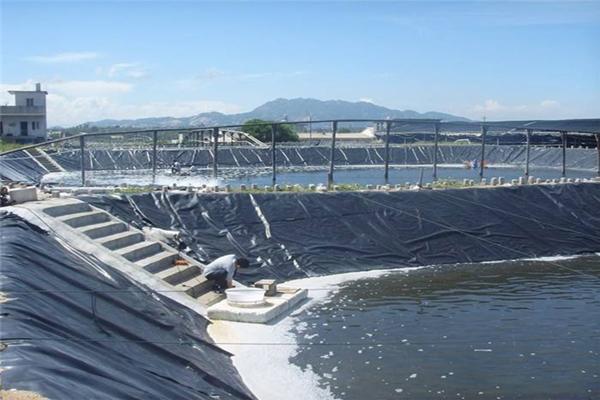 人工湖中土工膜的施工步驟  第2張