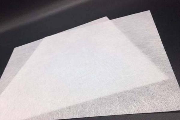 聚酯無(wú)紡布與復(fù)合土工膜的區(qū)別有哪些？