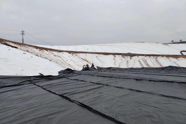 垃圾填埋場中土工膜的施工方案是什么？  第2張