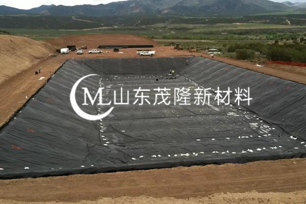 《順北油氣田一區(qū)奧陶系油氣藏產(chǎn)能建設(shè)項目-五號聯(lián)合站建設(shè)工程》土工膜施工